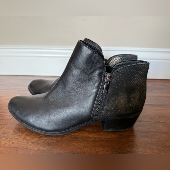 Lucky Brand Black Ankle Boots with Snakeskin Detail-Size 8.5 - Picture 9 of 14